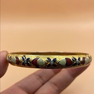 Elegant Gold Enamel Bangle Bracelet C15